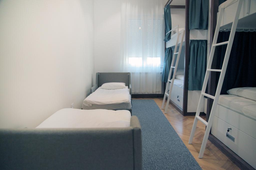 Hostel Karavan Inn Belgrade Room photo